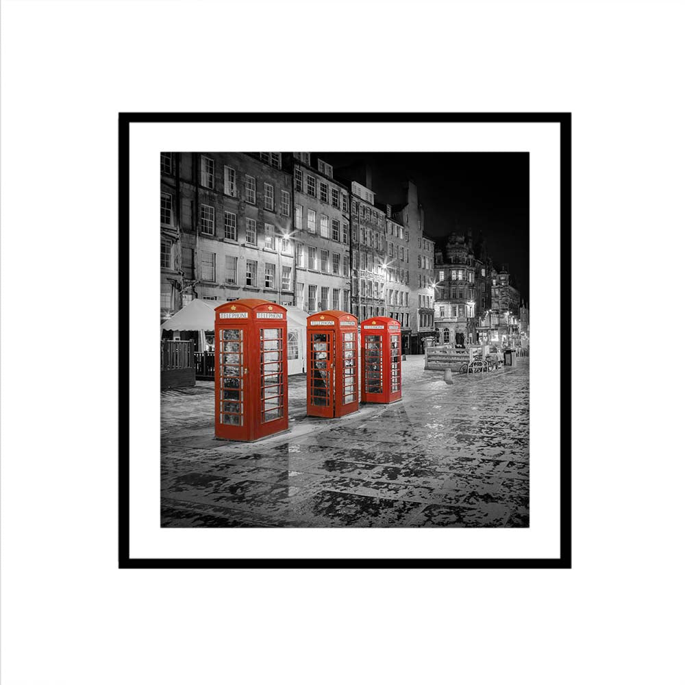 Evening impression of the Royal Mile in Edinburgh