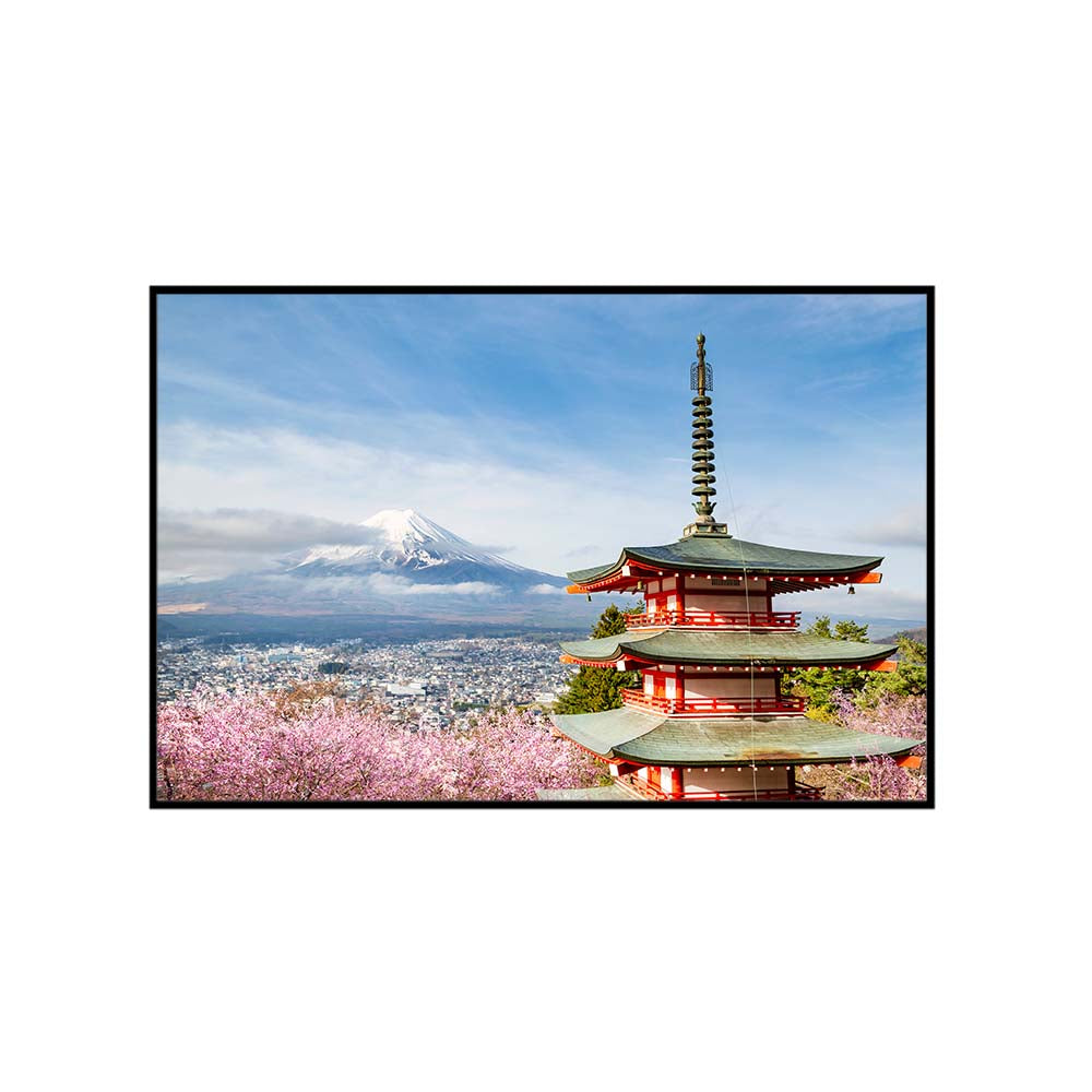 Magnificent view of Mount Fuji with Chureito Pagoda