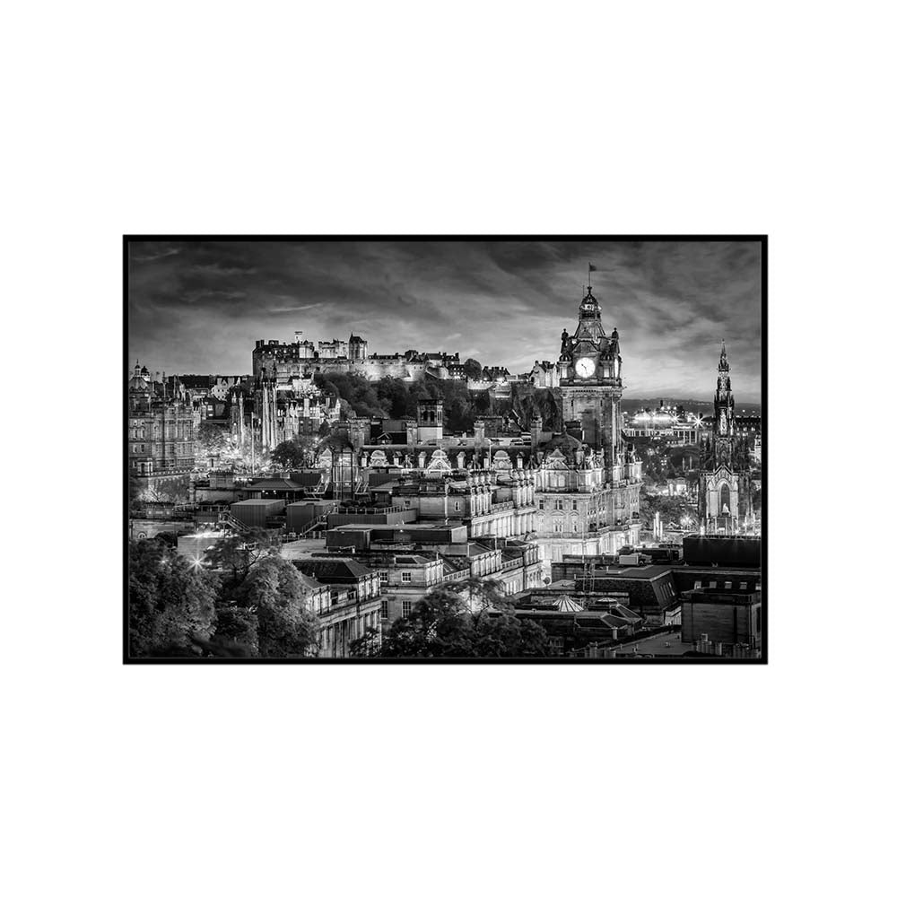 Evening impression from Edinburgh - Monochrome