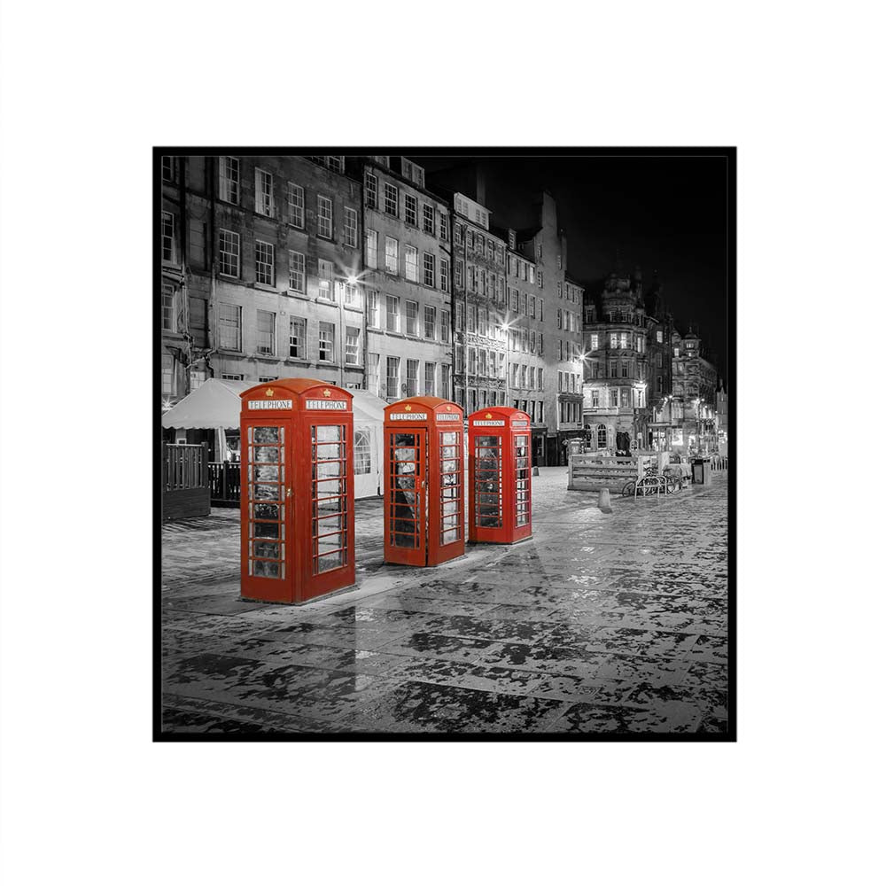 Evening impression of the Royal Mile in Edinburgh